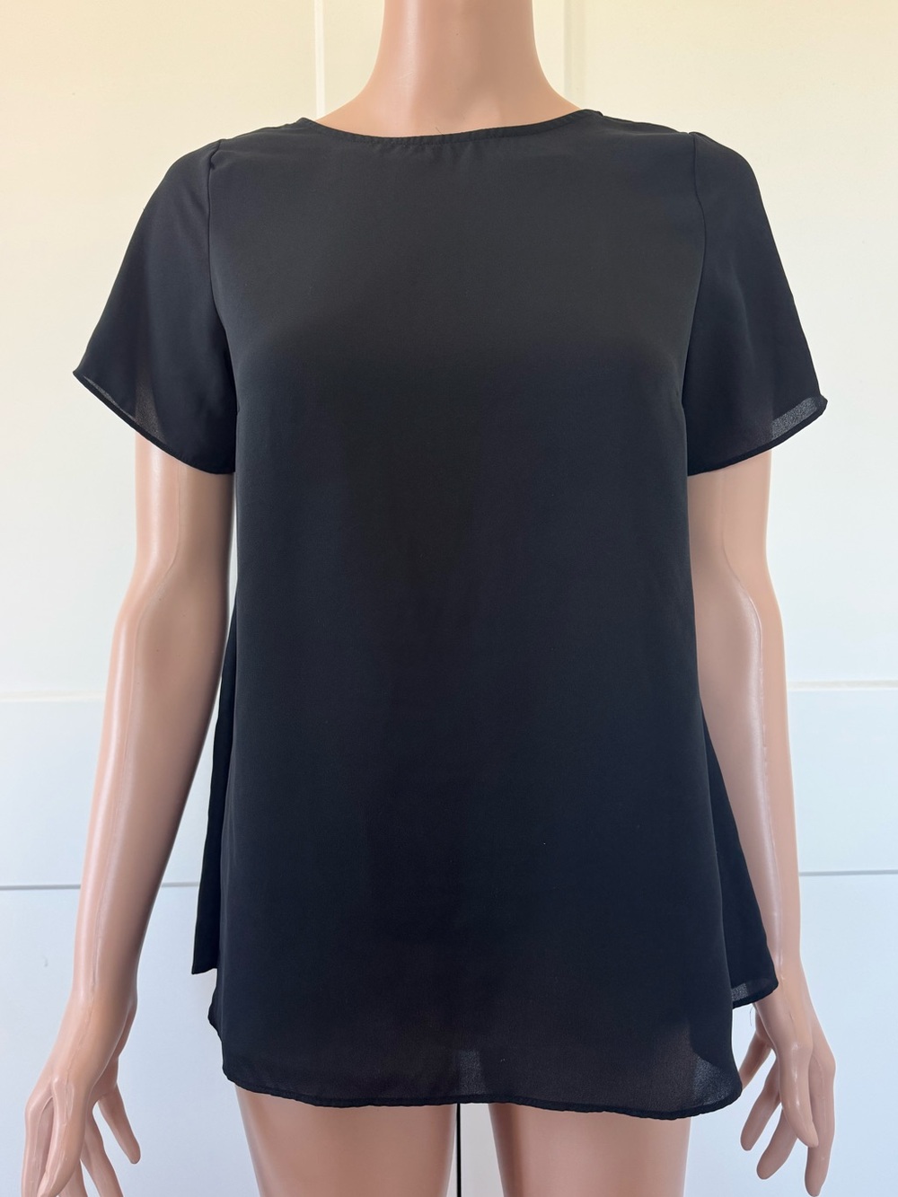 Limited Black Short Sleeves Flowy Back Tie Bow Top XS X-Small